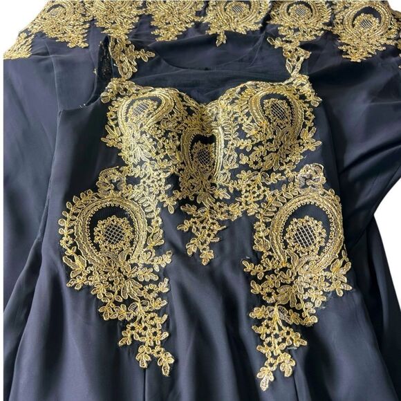Black And Gold Mesh Embroidered Full Train Gown Evening Dress Size M - Picture 8 of 10